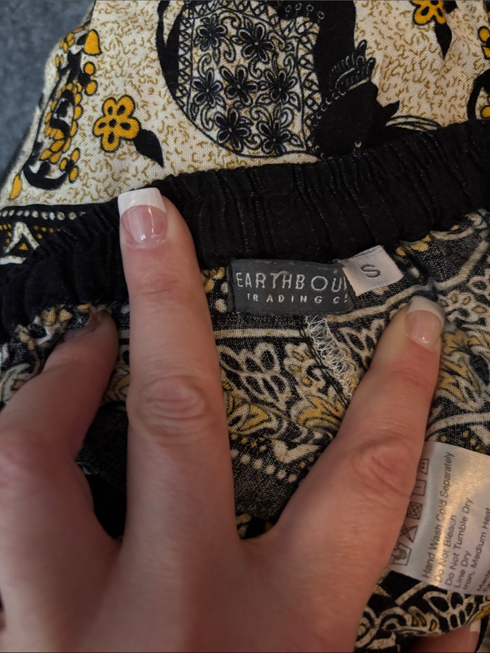 EARTHBOUND Black, Cream & Gold Elephant Print Lounge Pants - Picture 2 of 6